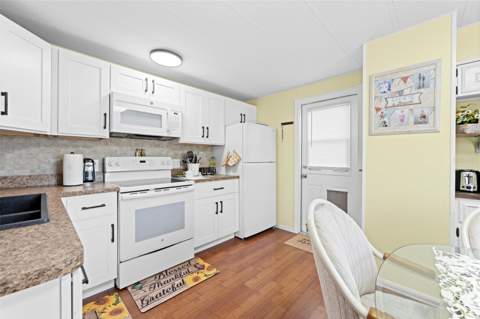 8979 Highpoint Boulevard, Brooksville FL - photo 14 of 48