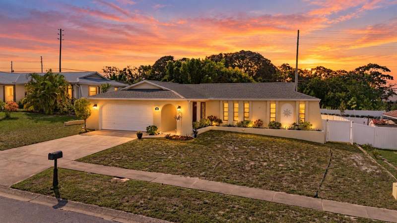 210 LEAFWOOD ROAD home for sale in Oakleaf Village