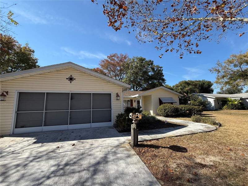3 bedroom Single Family Residence at 10800 SW 62nd Avenue, Spruce Crk 03, Ocala — photo 2