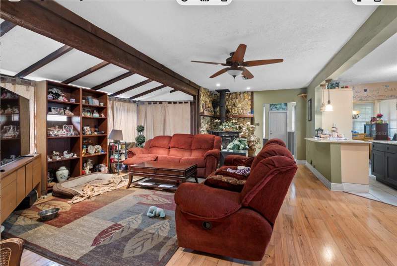 3 bedroom Single Family Residence at 8602 N Rome Avenue, Oakwood Manor, Tampa — photo 3