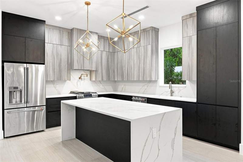 4 bedroom Single Family Residence at 731 42nd Street, Indian Beach, Sarasota — photo 3