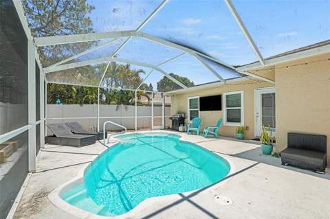 2627 Surrey Drive, Palm Harbor FL - photo 6 of 29