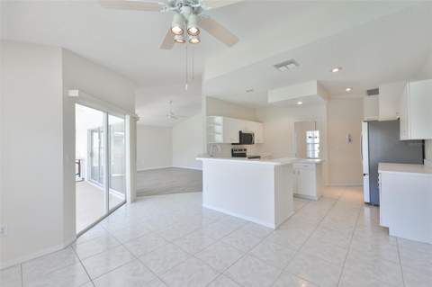 323 Caloosa Palms Court, Sun City Center FL - photo 18 of 45