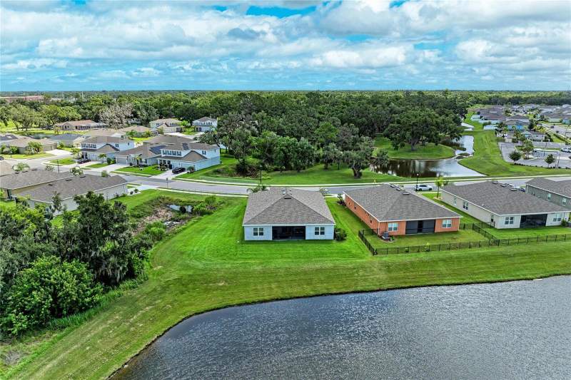 4 bedroom Single Family Residence at 6421 114th Avenue, Willow Bend Ph III, Parrish — photo 5