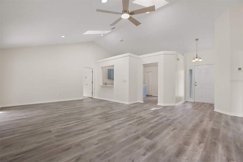3 bedroom Single Family Residence at 32930 Indian Woods Drive, Silver Lake Forest, Leesburg — photo 5