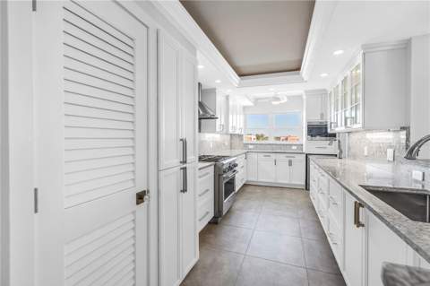 6020 Shore Boulevard #712, Gulfport FL - photo 13 of 60