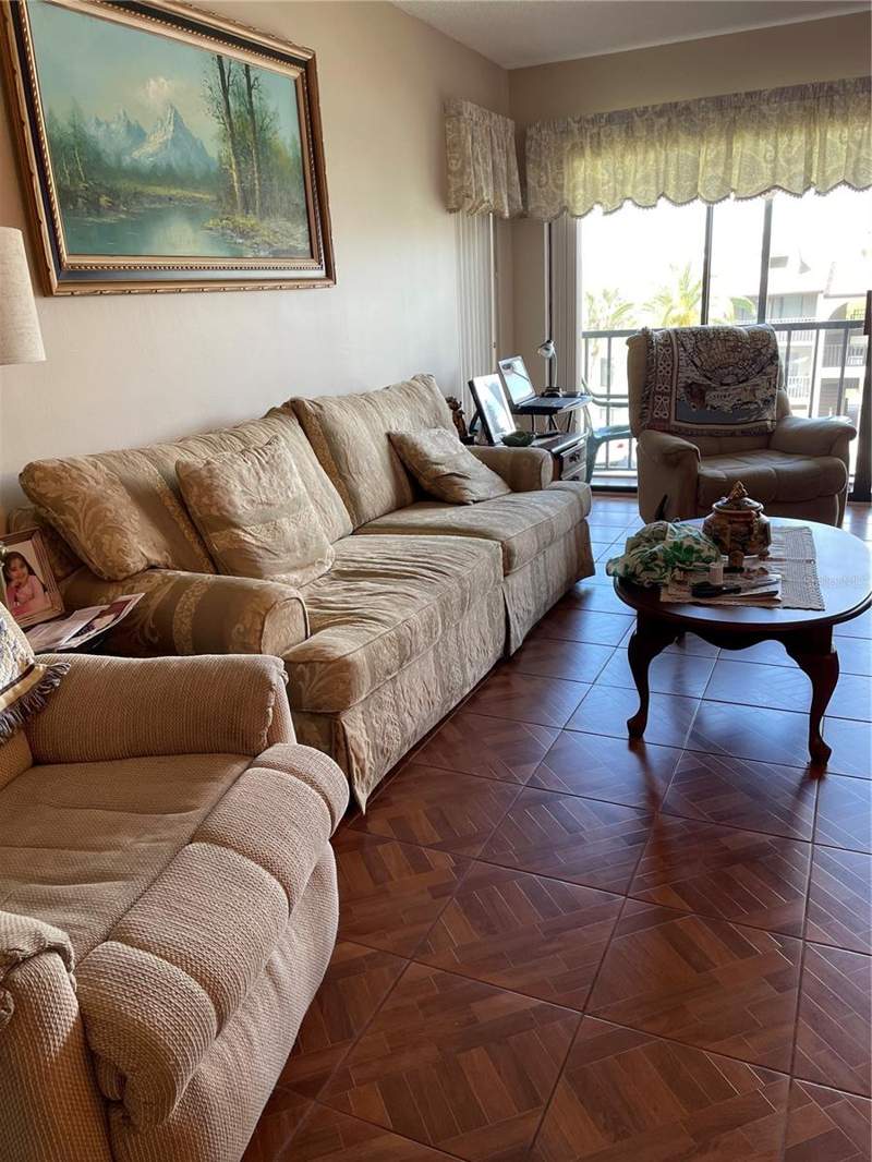 2 bedroom Condominium at 2688 Pine Ridge Way #D2, Pine Ridge At Palm Harbor, Palm Harbor — photo 4