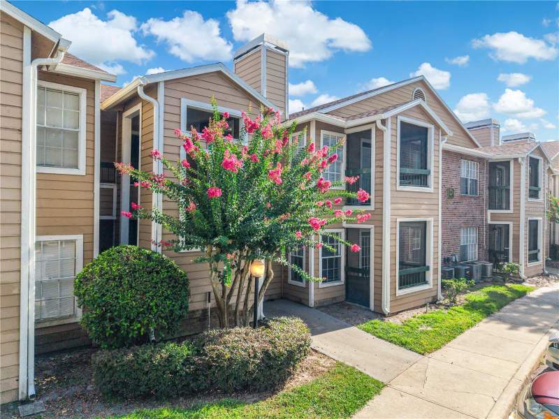 5530 CHRISHIRE WAY #D109 home for sale in Regency Gardens