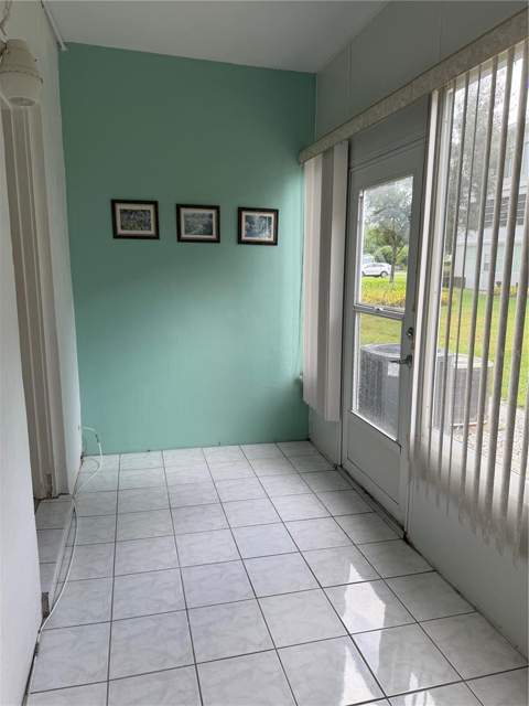 8555 112th Street #106, Seminole FL - photo 10 of 12