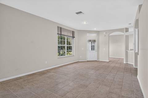 19122 Doves Landing Drive, Tampa FL - photo 8 of 44