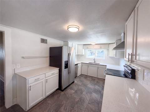 335 E Hoffman Street, Lake Alfred FL - photo 6 of 18