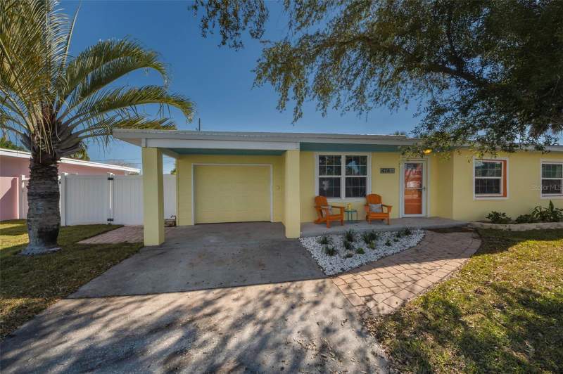 3 bedroom Single Family Residence at 424 88th Avenue, St Petersburg Beach North Unit 7, St Pete Beach — photo 4