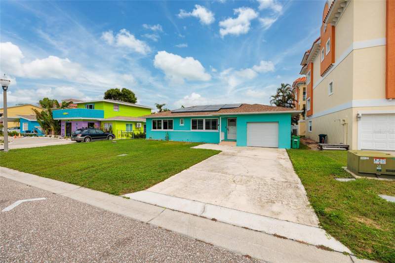 3 bedroom Single Family Residence at 136 175th Terrace Drive, Gay Shores, Redington Shores — photo 5