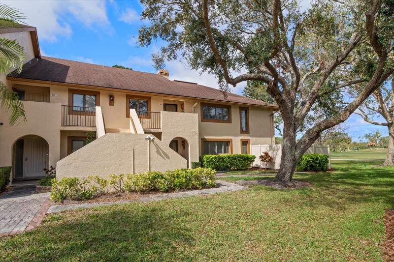 Fairway Villas At Bardmoor