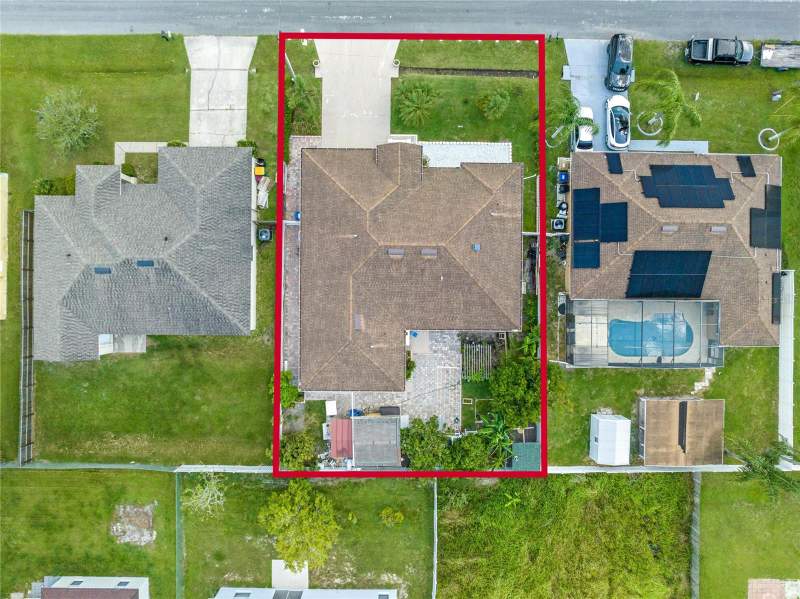 3 bedroom Single Family Residence at 323 Alegriano Court, Poinciana Village 1 Nbhd 2, Kissimmee — photo 2