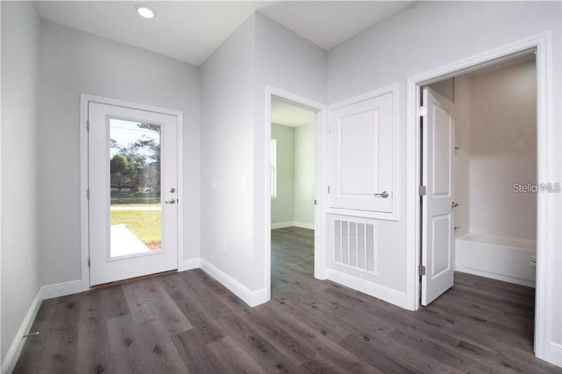 3 bedroom Single Family Residence at 2433 Avenue F, Inwood, Winter Haven — photo 3