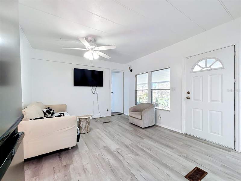3 bedroom Mobile Home at 1726 Flint Drive, Marker Mobile Home Lts, Auburndale — photo 2