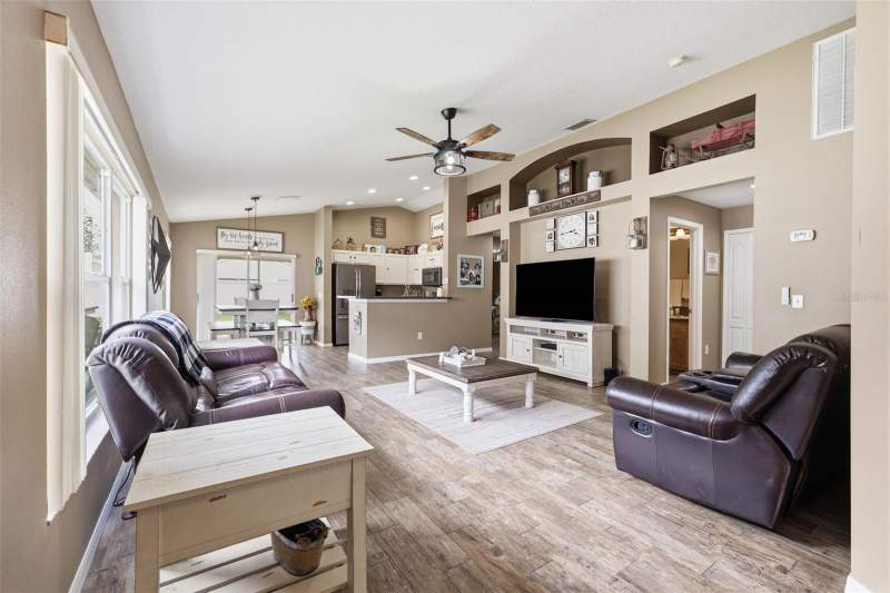 2 bedroom Single Family Residence at 23814 Coral Ridge Lane, Plantation Palms, Land O Lakes — photo 3