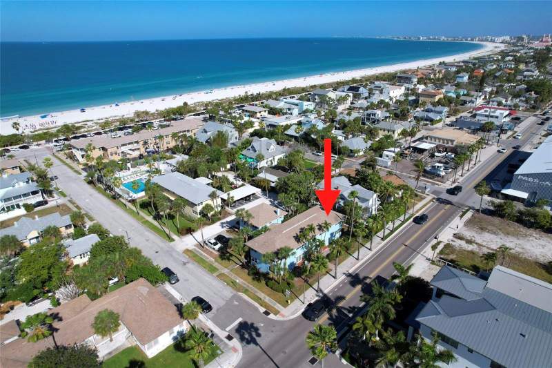 2 bedroom Condominium at 1800 Pass-A-Grille Way #2, Kel - Bren Condo, St Pete Beach — photo 2