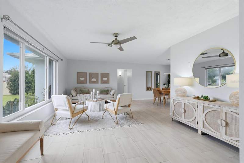 2 bedroom Single Family Residence at 1010 Malibu Court, Venice Gardens Sec 3, Venice — photo 5