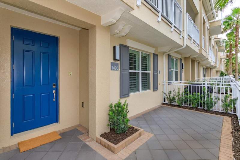 1495 LAKE GEORGE DRIVE home for sale in Grande Oaks At Heathrow