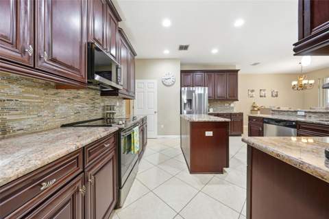 979 Counts Crest Circle, Apopka FL - photo 13 of 45