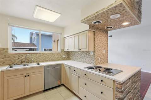 941 Gulf Boulevard, Belleair Beach FL - photo 22 of 63
