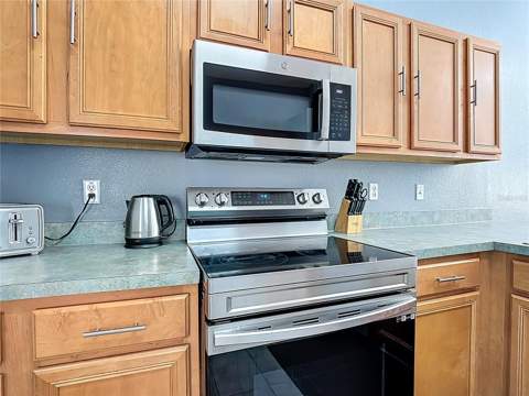 168 Hideaway Beach Lane, Kissimmee FL - photo 10 of 51