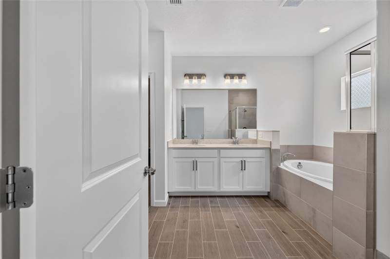 4 bedroom Single Family Residence at 8846 SW 69th Terrace, Pioneer Ranch Phase 2, Ocala — photo 3