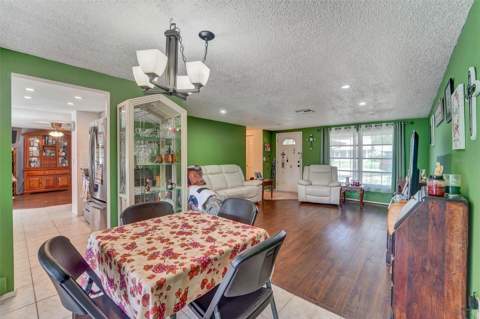 10800 Los Santos Drive, Port Richey FL - photo 11 of 35