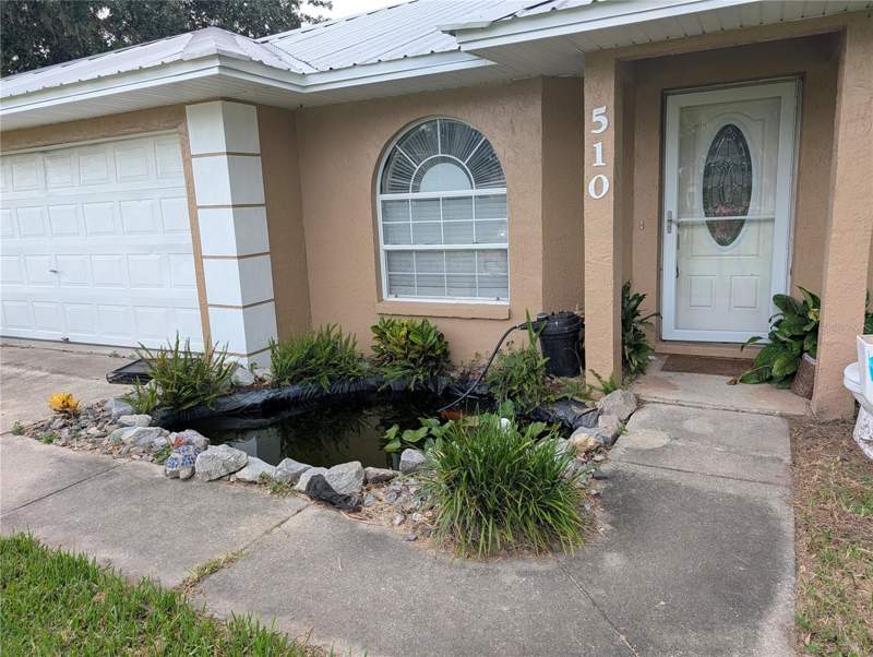 3 bedroom Single Family Residence at 510 Cloverleaf Drive, Candlewood Acres Unit 2, Lithia — photo 2