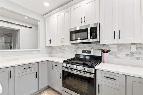 5421 Gay Street, Weeki Wachee FL - photo 10 of 65