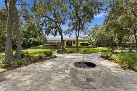 10307 Waters Edge Court, Weeki Wachee FL - photo 6 of 46