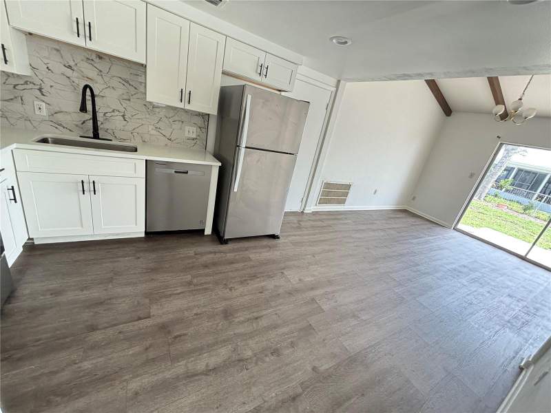 3 bedroom Single Family Residence at 8302 N Flintrock Court, Bay Crest Park Unit 14, Tampa — photo 4