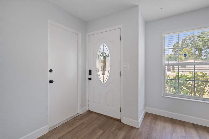 3 bedroom Single Family Residence at 5690 6TH STREET, EDENWOOD ADD SEC 4, ST PETERSBURG — photo 4