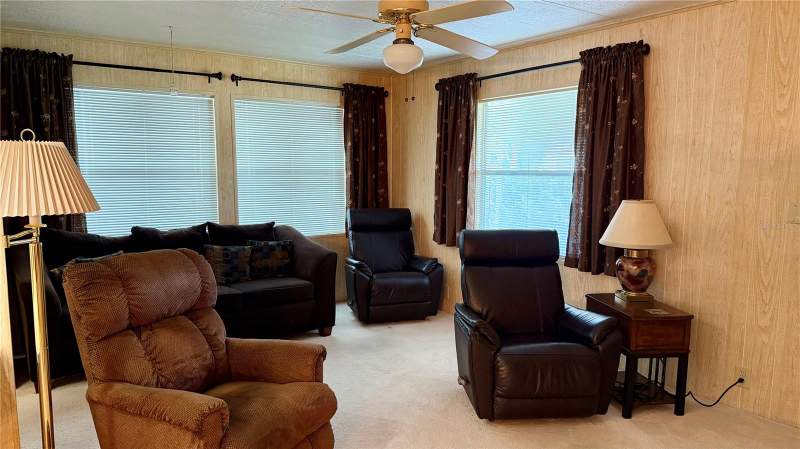 2 bedroom Manufactured Home at 6571 NE 1st Place, Ocala East Villas Un 01, Ocala — photo 3
