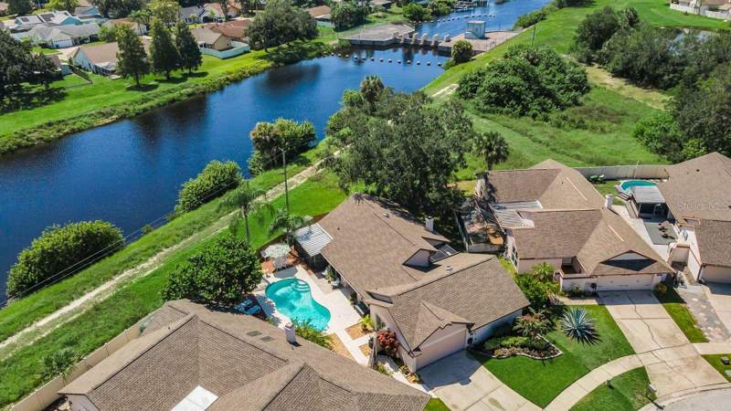 6923 SILVERMILL DRIVE home for sale in Bayport West