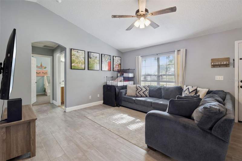 3 bedroom Single Family Residence at 648 Tranquility Street, Minneola Quail Valley Ph 02 Lt 101, Minneola — photo 5