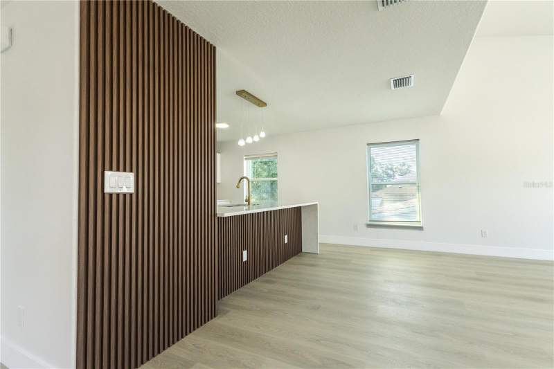 3 bedroom Single Family Residence at 5930 Mohr Loop, Treehouses At Mohr Loop, Tampa — photo 4