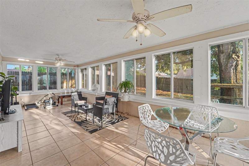 3 bedroom Single Family Residence at 12222 Legend Street, Spring Hill Unit 16 Blk 1058 Lot 3, Spring Hill — photo 4