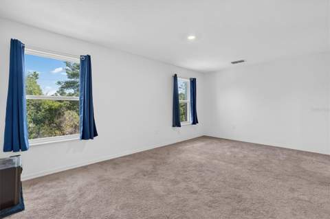 1556 Wynford Circle, Tavares FL - photo 24 of 45