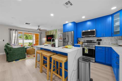 7957 Cottonwoode Drive, Largo FL - photo 7 of 38