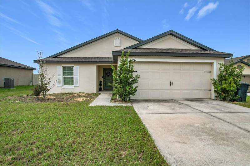 3 bedroom Single Family Residence at 1741 Canaan Loop, Ridge At Swan Lake, Dundee — photo 2