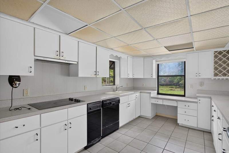 4 bedroom Single Family Residence at 7317 NW 218th Avenue, Alachua, Alachua — photo 4