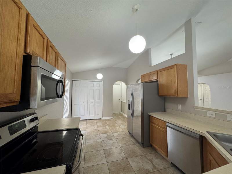 3 bedroom Single Family Residence at 357 Squires Grove Drive, Squires Grove, Winter Haven — photo 5