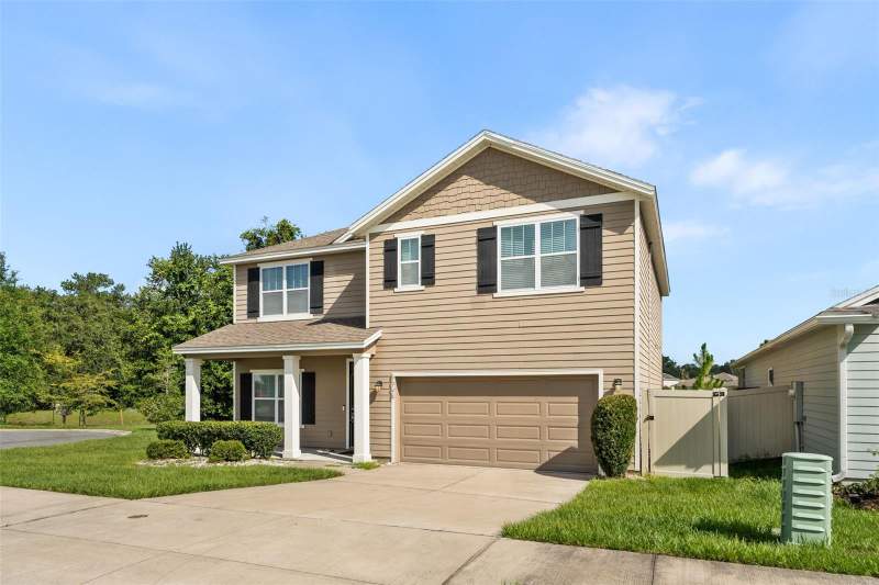 5 bedroom Single Family Residence at 8008 SW 62nd Court, Chestnut Village Ph II Pb 35 Pg 74, Gainesville — photo 2