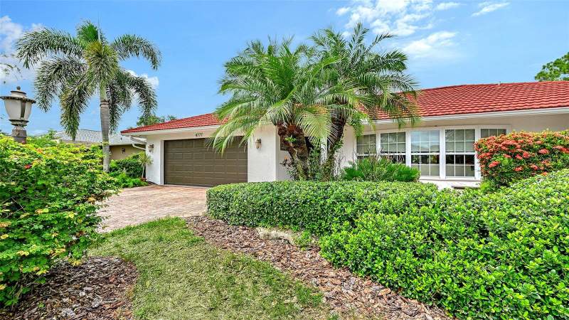 3 bedroom Single Family Residence at 4777 Overbury Place, Bent Tree Village, Sarasota — photo 2