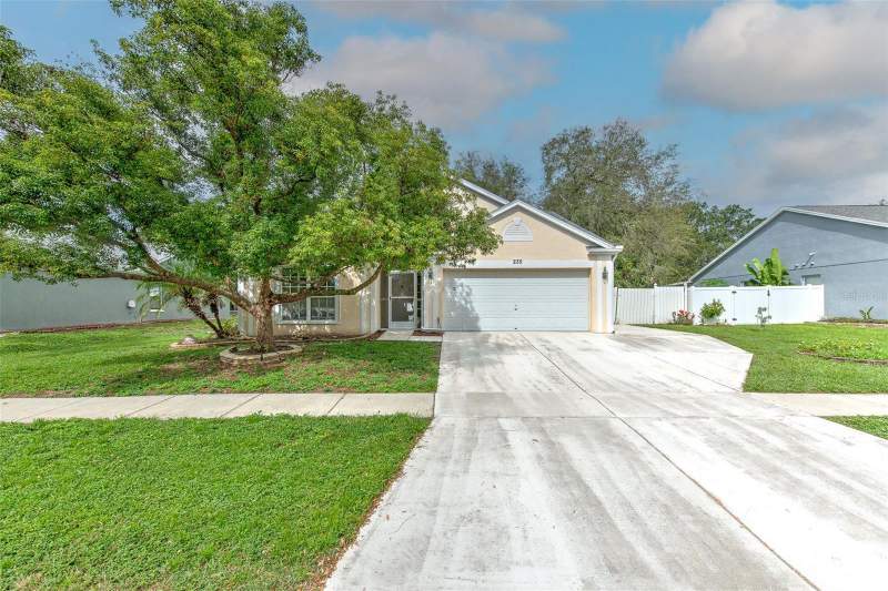 235 LAKEWAY LANE home for sale in Island Walk