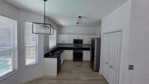 10422 Glen Willow Lane, Tampa FL - photo 11 of 46