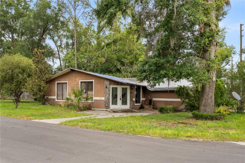 4 bedroom Single Family Residence at 717 NW 253rd Street, Newberry Chapman & Whites Add, Newberry — photo 2